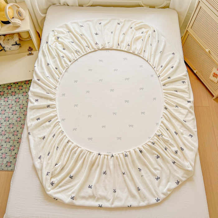 91家纺网 家纺一手货源 找家纺 老K (原美阁） 2025新款高克重牛奶绒床笠三件套 蝴蝶结白