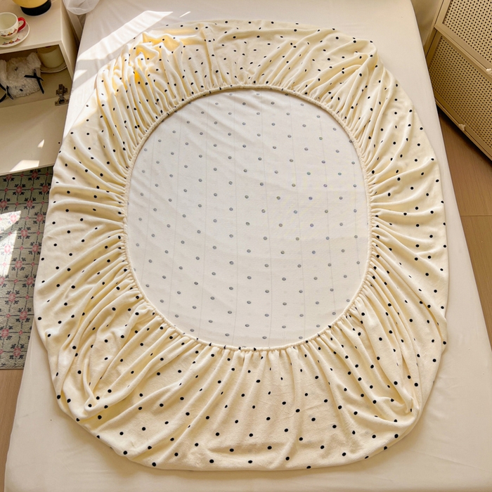 91家纺网 家纺一手货源 找家纺 老K (原美阁） 2025新款高克重牛奶绒床笠三件套 小波点