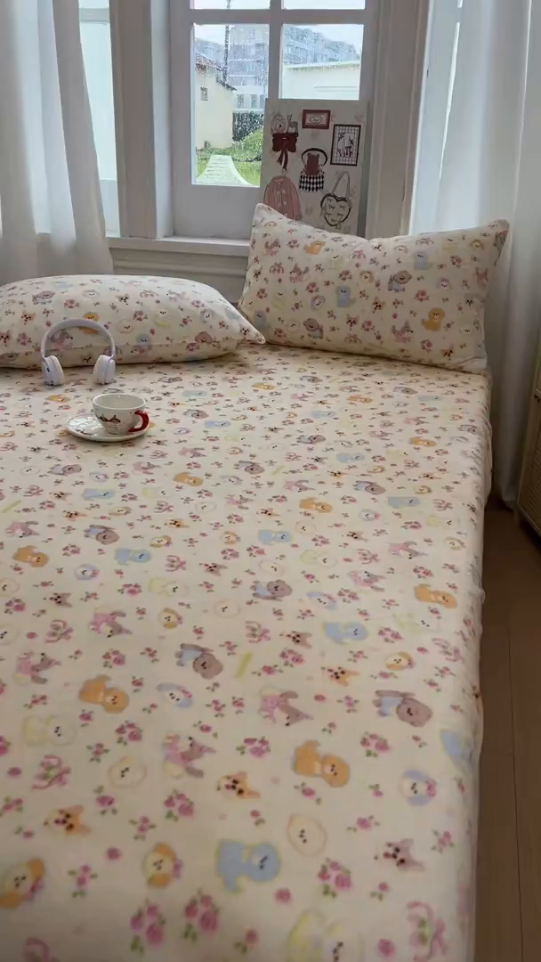 91家纺网 家纺一手货源 找家纺 老K (原美阁） 2025新款高克重牛奶绒床笠三件套 小狗