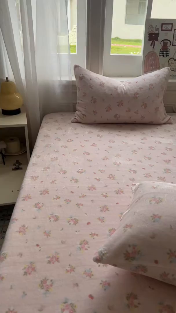 91家纺网 家纺一手货源 找家纺 老K (原美阁） 2025新款高克重牛奶绒床笠三件套 小粉花