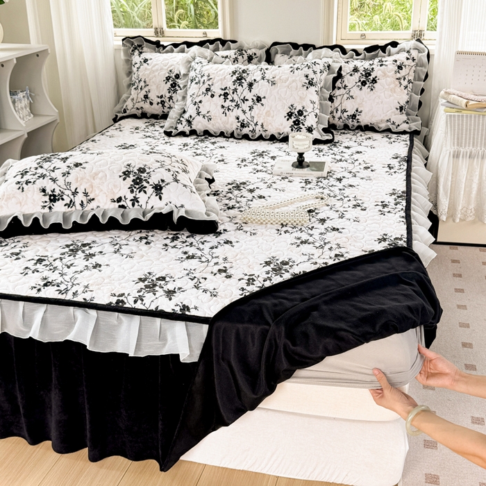 91家纺网 家纺一手货源 找家纺 （总）禧缘家纺（原梦想家） 2025新款夹棉双层花边牛奶绒床笠三件套系列