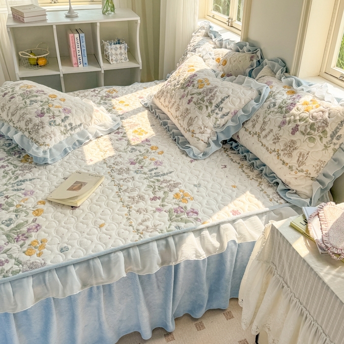 91家纺网 家纺一手货源 找家纺 （总）禧缘家纺（原梦想家） 2025新款夹棉双层花边牛奶绒床笠三件套系列