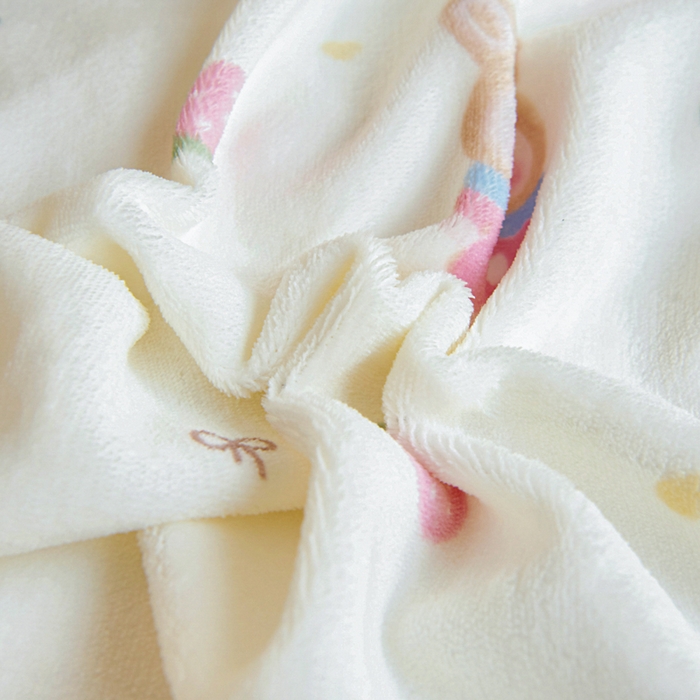 91家纺网 家纺一手货源 找家纺 2025新款A类牛奶绒幼儿园被子三件套儿童卡通双面牛奶绒被套被芯六件套 草莓萌宝