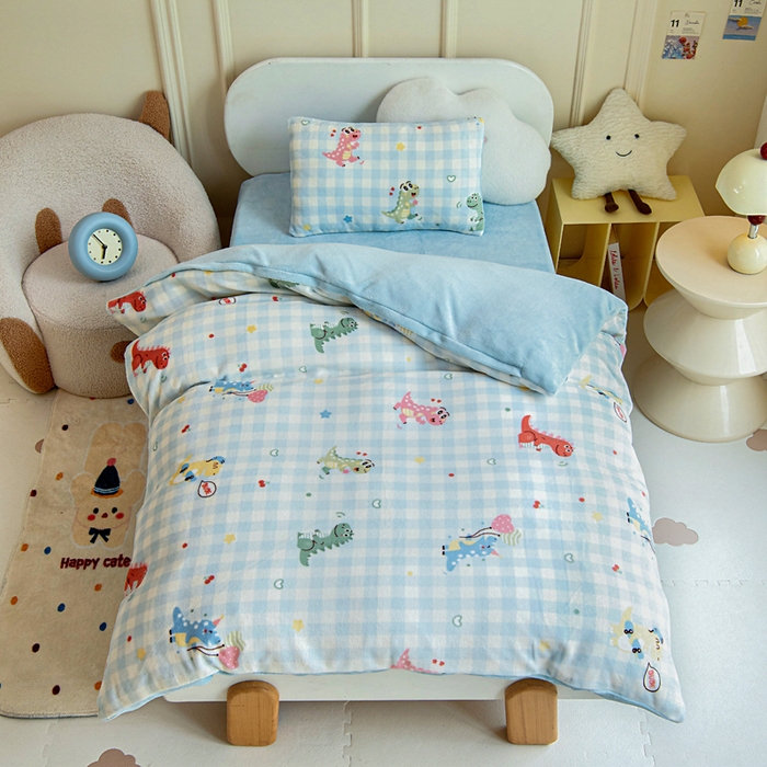 91家纺网 家纺一手货源 找家纺 （总）2025新款A类牛奶绒幼儿园被子三件套儿童卡通双面牛奶绒被套被芯六件套