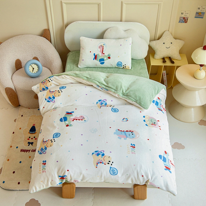 91家纺网 家纺一手货源 找家纺 （总）2025新款A类牛奶绒幼儿园被子三件套儿童卡通双面牛奶绒被套被芯六件套