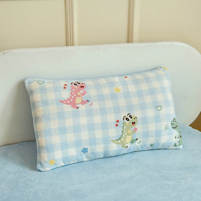 91家纺网 家纺一手货源 找家纺 2025新款A类牛奶绒幼儿园被子三件套儿童卡通双面牛奶绒被套被芯六件套 恐龙乐园