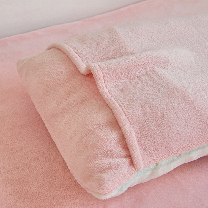 91家纺网 家纺一手货源 找家纺 2025新款A类牛奶绒幼儿园被子三件套儿童卡通双面牛奶绒被套被芯六件套 萌宠之家