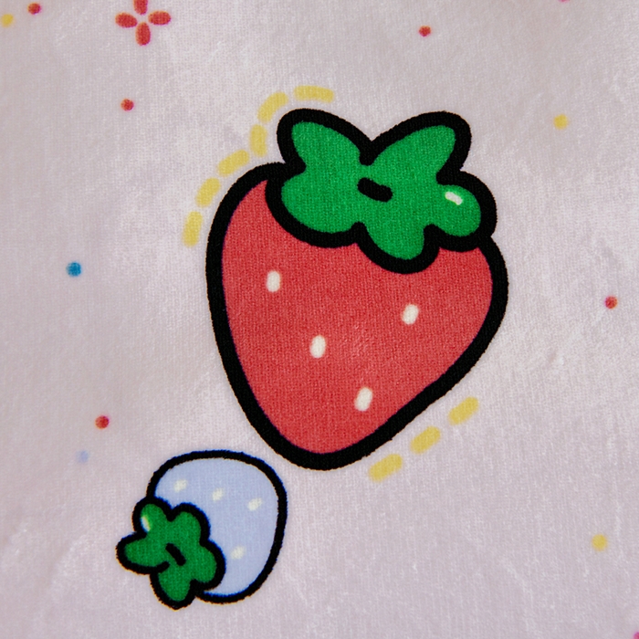 91家纺网 家纺一手货源 找家纺 2025新款A类牛奶绒幼儿园被子三件套儿童卡通双面牛奶绒被套被芯六件套 糖心草莓