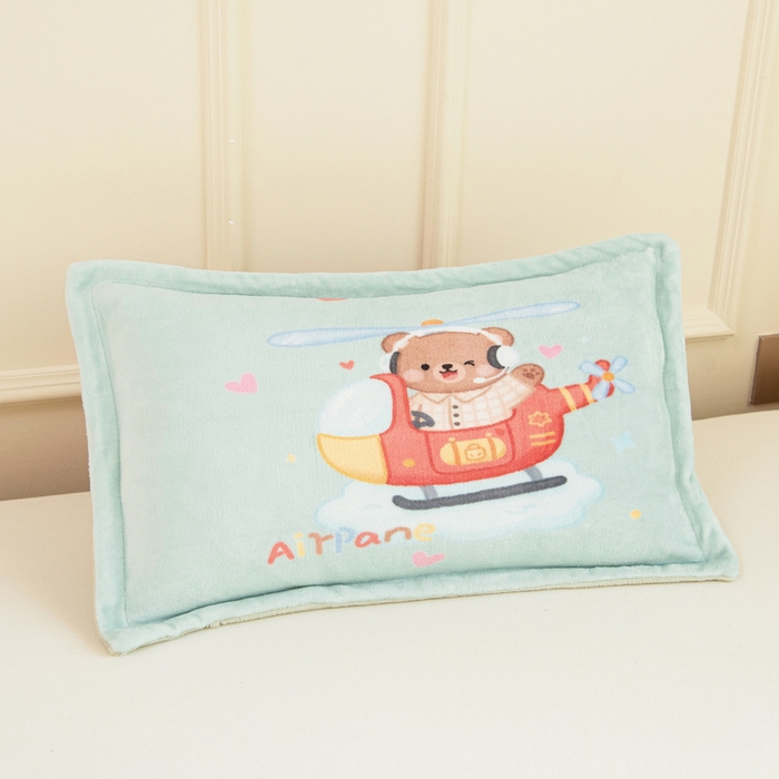 91家纺网 家纺一手货源 找家纺 （总）梵赫 2025新款加厚240克牛奶绒数码印花原创大版卡通幼儿园套件幼儿园三件套