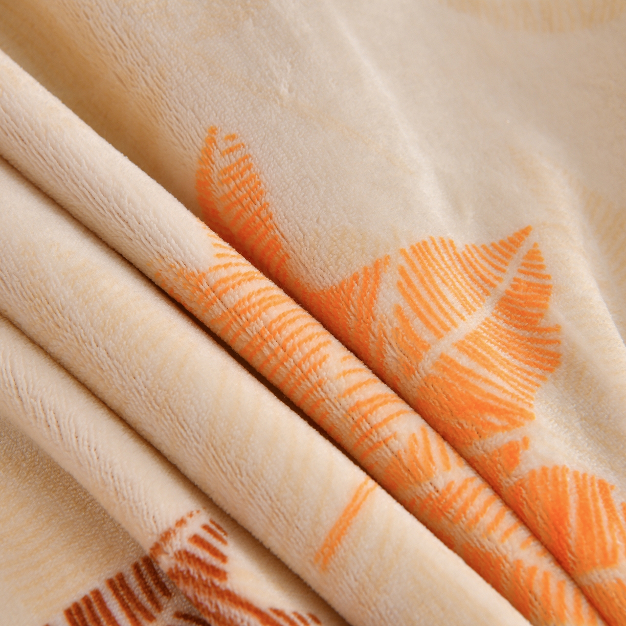 91家纺网 家纺一手货源 找家纺 赫本 2025新品8斤爆品牛奶绒四件套床裙款金雕绒法莱绒四套件 秋枫橙