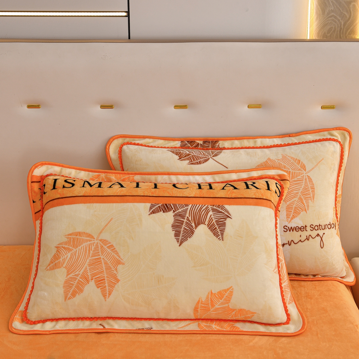 91家纺网 家纺一手货源 找家纺 赫本 2025新品8斤爆品牛奶绒四件套床裙款金雕绒法莱绒四套件 秋枫橙