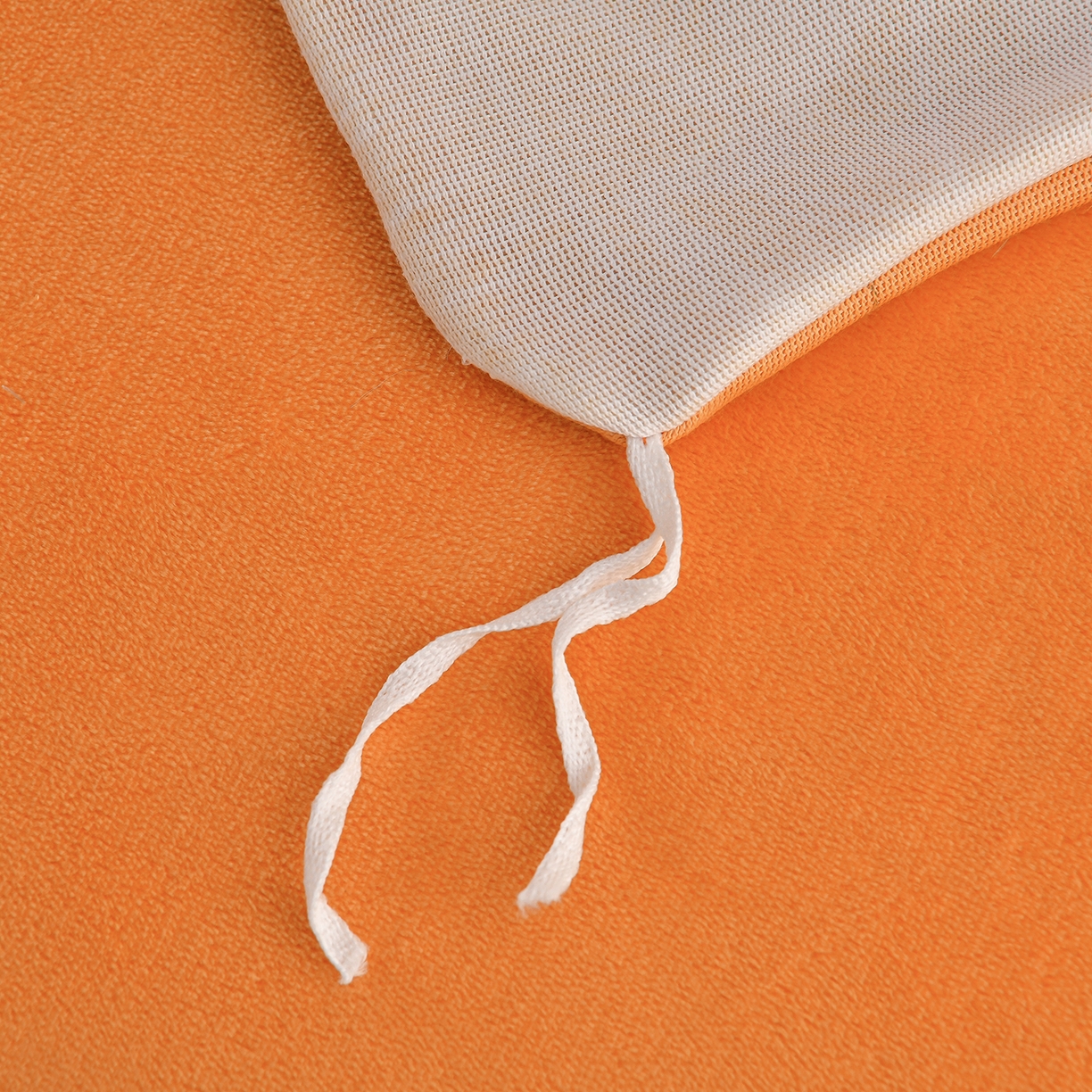 91家纺网 家纺一手货源 找家纺 赫本 2025新品8斤爆品牛奶绒四件套床裙款金雕绒法莱绒四套件 秋枫橙