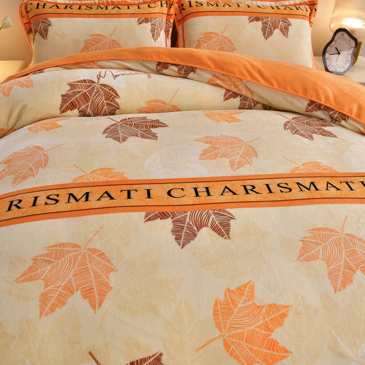 91家纺网 家纺一手货源 找家纺 赫本 2025新品8斤爆品牛奶绒四件套床裙款金雕绒法莱绒四套件 秋枫橙