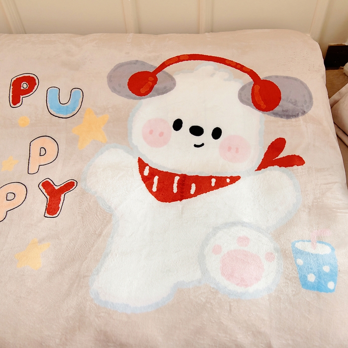 91家纺网 家纺一手货源 找家纺 梵赫 2025新款加厚240克牛奶绒数码印花原创大版卡通幼儿园套件幼儿园三件套 音乐小狗