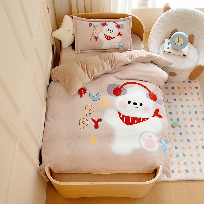 梵赫 2025新款加厚240克牛奶绒数码印花原创大版卡通幼儿园套件幼儿园三件套 音乐小狗