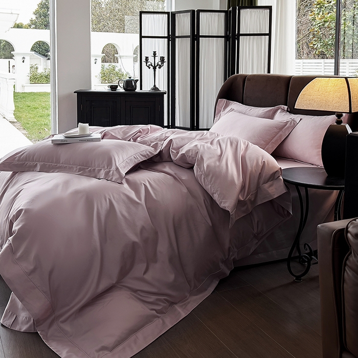 91家纺网 家纺一手货源 找家纺 嘉悦2023新款50*50S双股长绒棉简约纯色埋绳单品被套邂逅邂逅-优雅紫