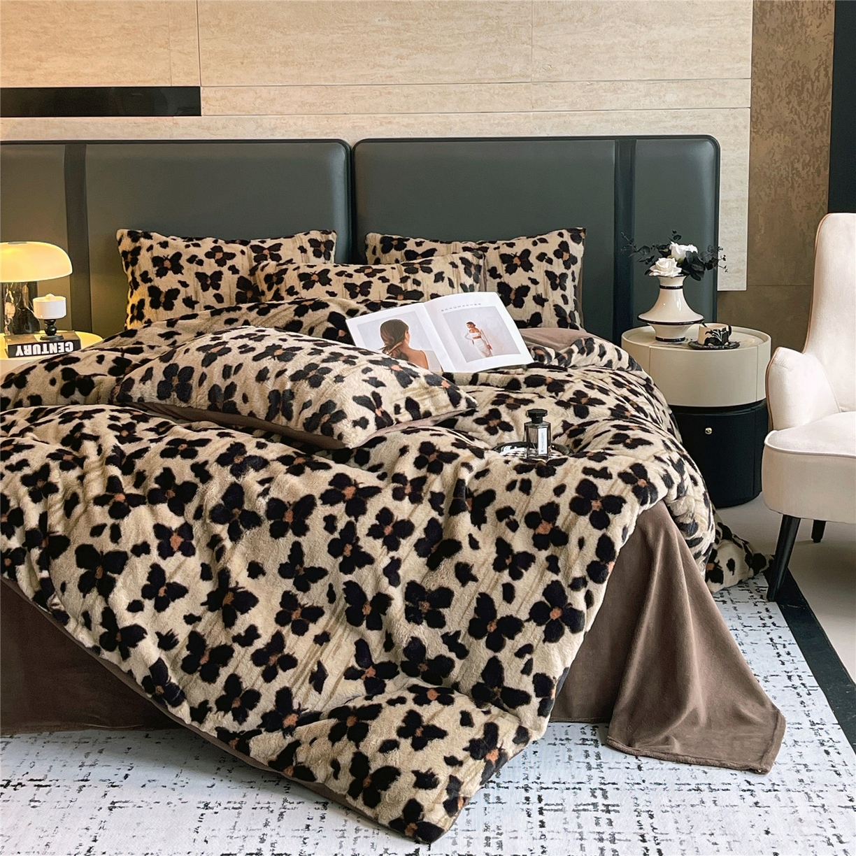 91家纺网 家纺一手货源 找家纺 佰亿莱 2026新款印花兔毛绒双面锁温暖绒四件套 凤蝶-咖