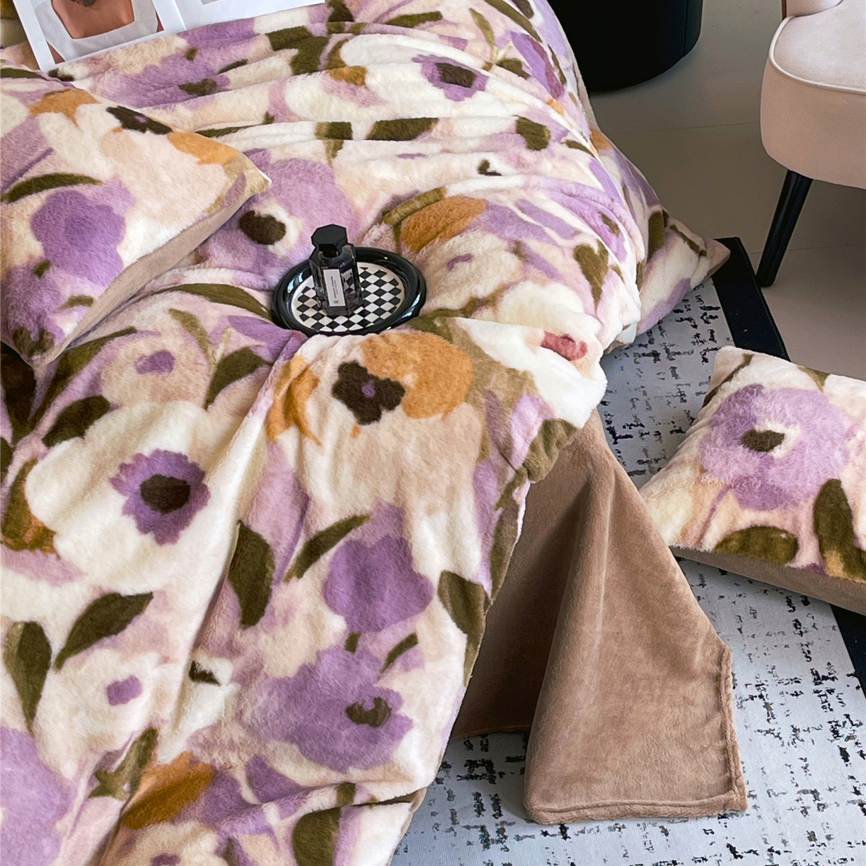 91家纺网 家纺一手货源 找家纺 佰亿莱 2026新款印花兔毛绒双面锁温暖绒四件套 瑾色