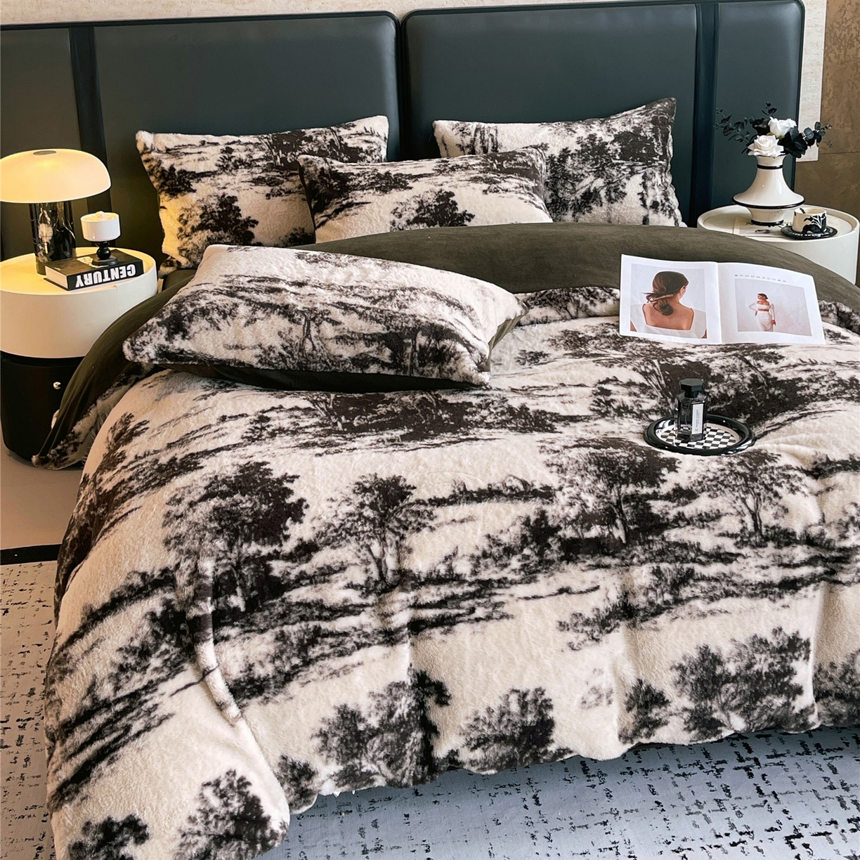 91家纺网 家纺一手货源 找家纺 佰亿莱 2026新款印花兔毛绒双面锁温暖绒四件套 墨栖-白