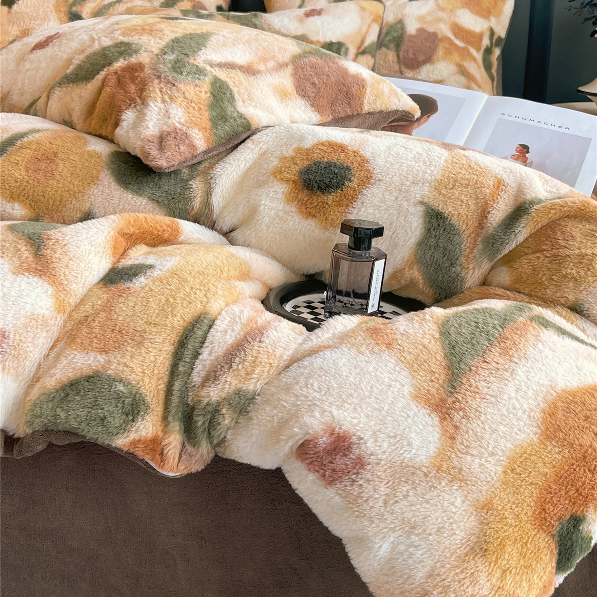 91家纺网 家纺一手货源 找家纺 佰亿莱 2026新款印花兔毛绒双面锁温暖绒四件套 秋离