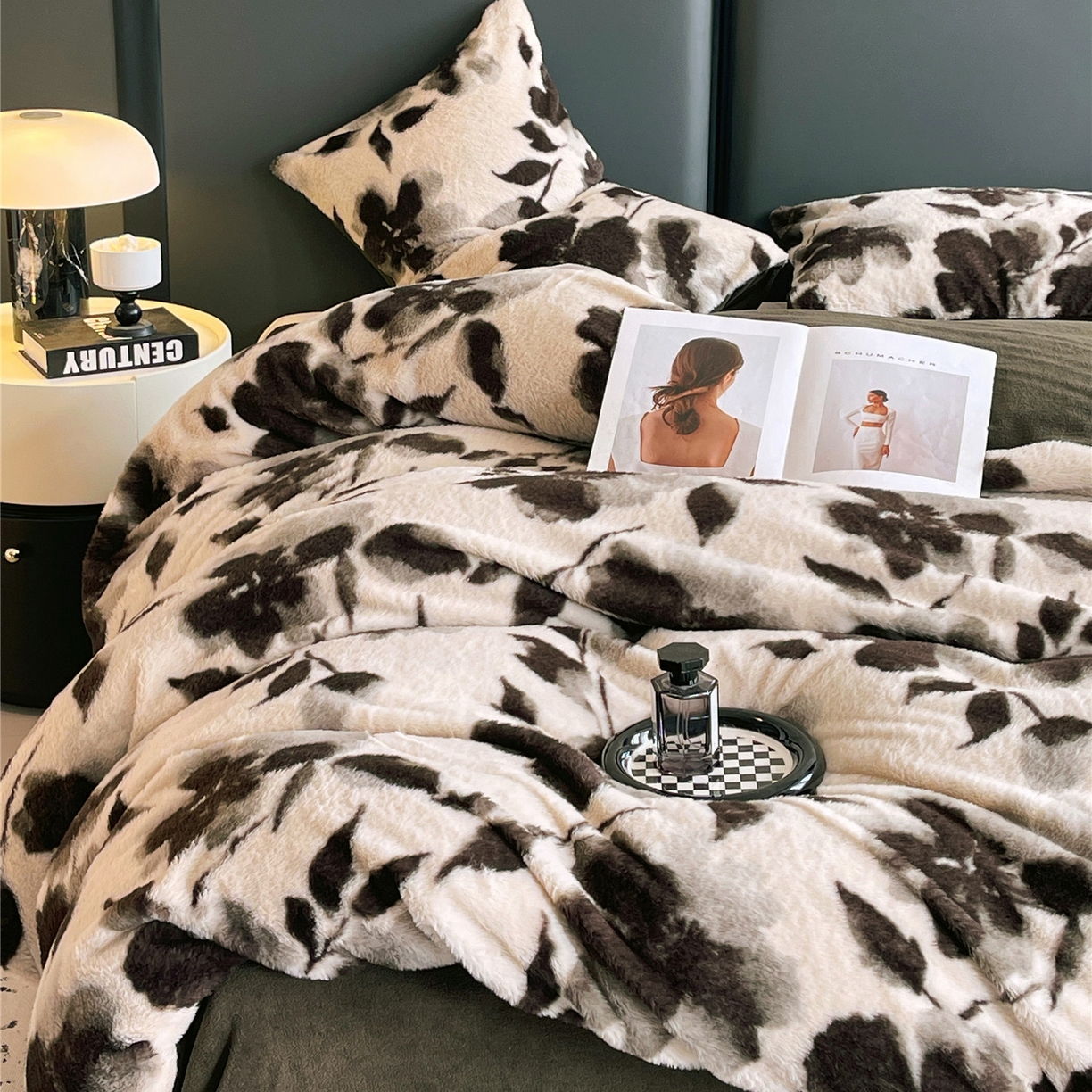 91家纺网 家纺一手货源 找家纺 佰亿莱 2026新款印花兔毛绒双面锁温暖绒四件套 山月记