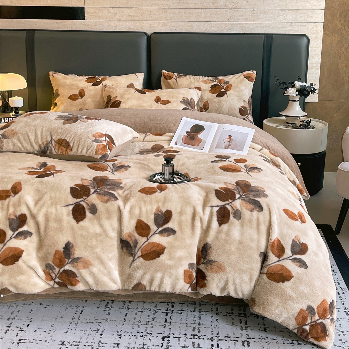 91家纺网 家纺一手货源 找家纺 佰亿莱 2026新款印花兔毛绒双面锁温暖绒四件套 云杉-咖