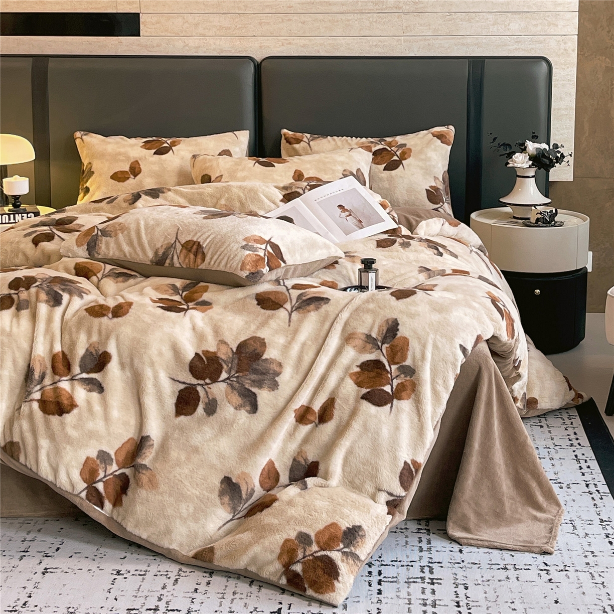 91家纺网 家纺一手货源 找家纺 佰亿莱 2026新款印花兔毛绒双面锁温暖绒四件套 云杉-咖