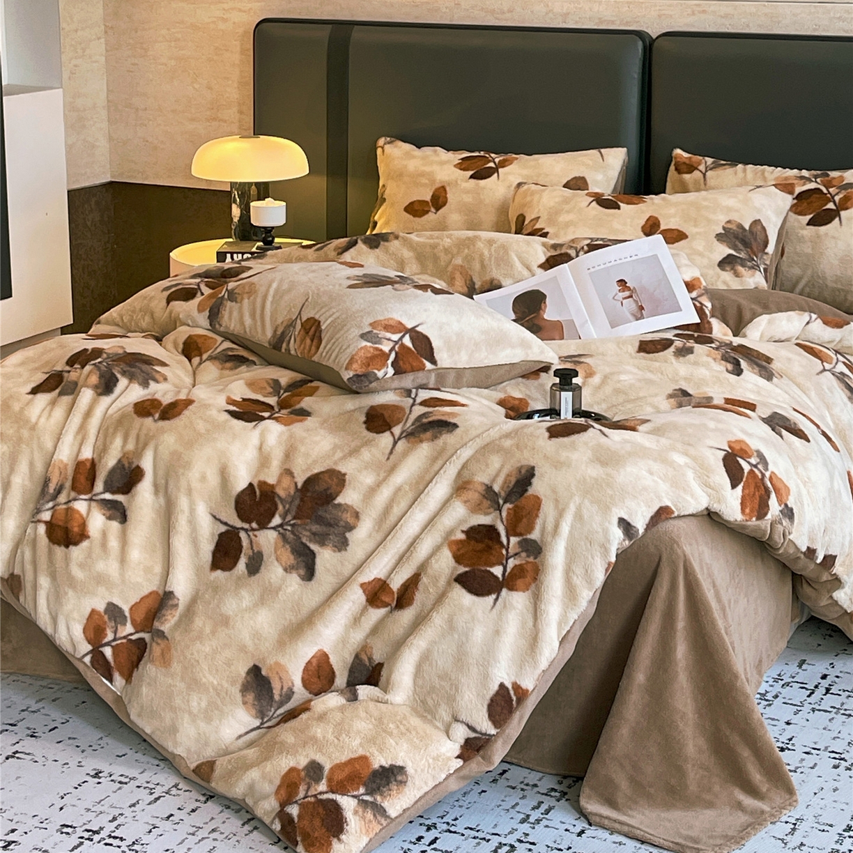 91家纺网 家纺一手货源 找家纺 佰亿莱 2026新款印花兔毛绒双面锁温暖绒四件套 云杉-咖