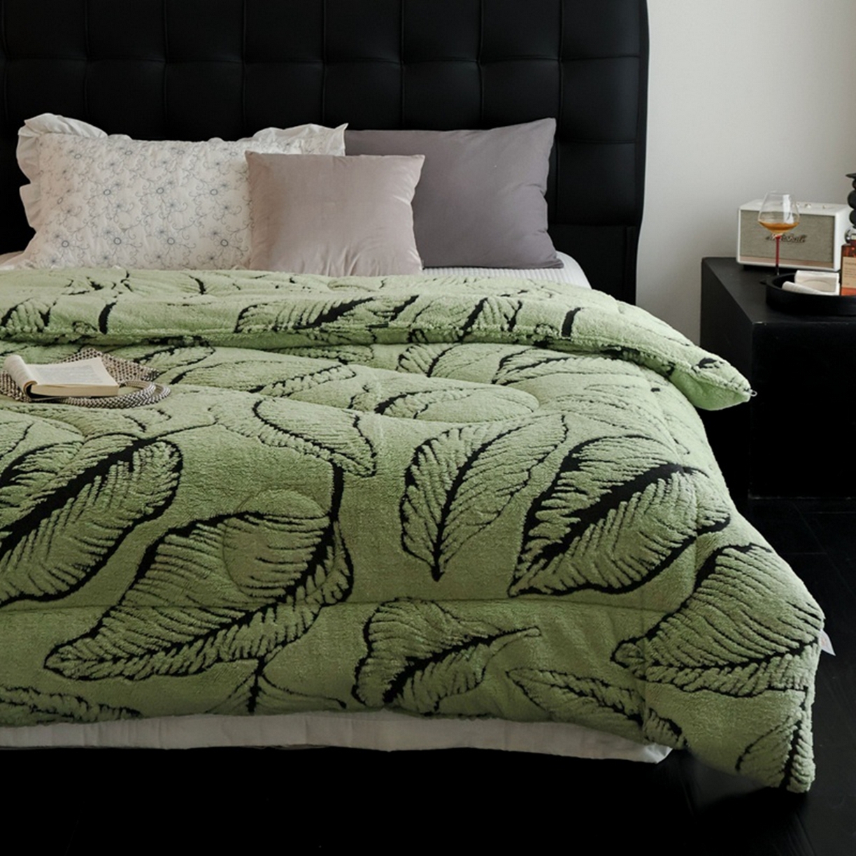 91家纺网 家纺一手货源 找家纺 申龙家纺 2025新款塔芙绒阳离子冬被 繁叶-绿