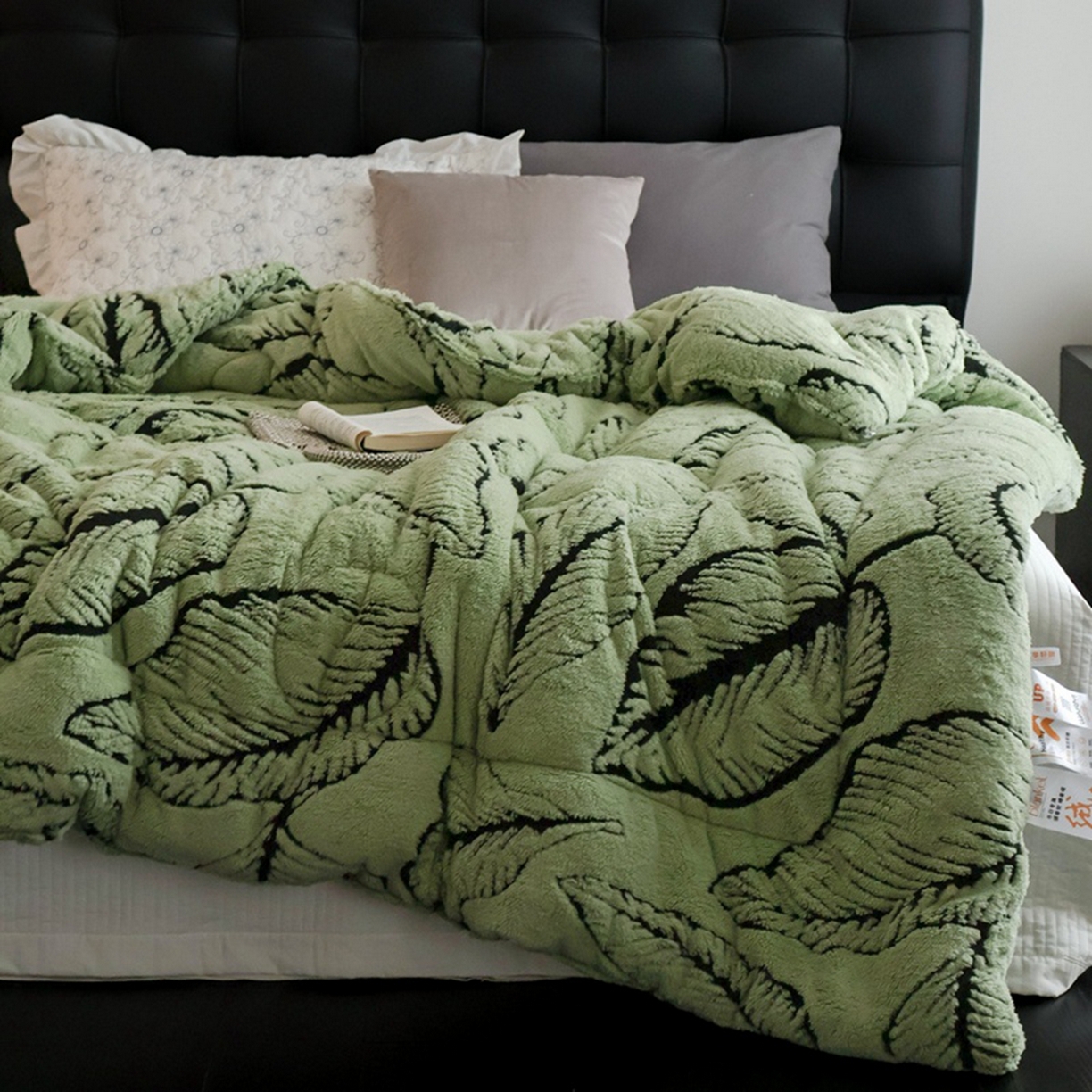 91家纺网 家纺一手货源 找家纺 申龙家纺 2025新款塔芙绒阳离子冬被 繁叶-绿
