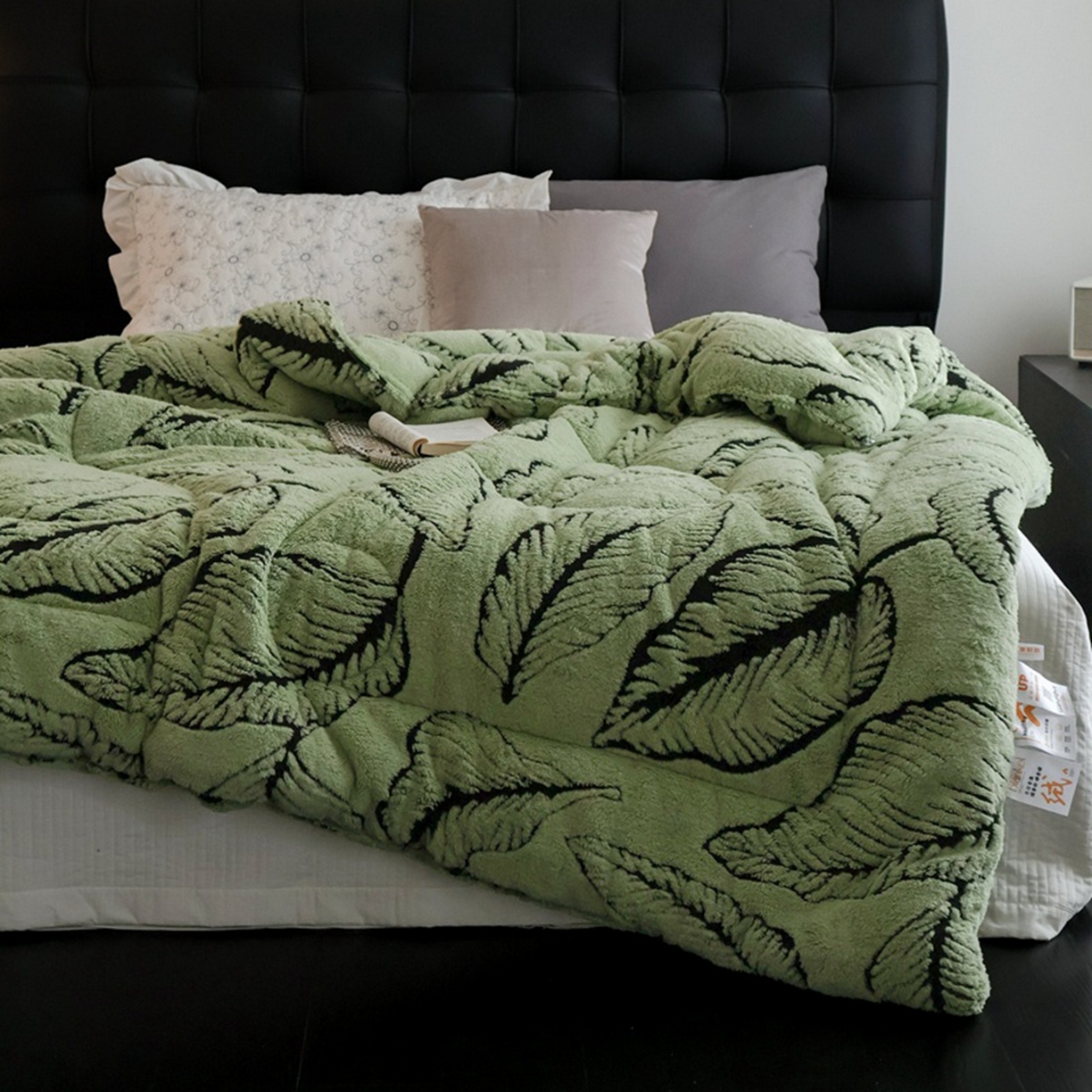 91家纺网 家纺一手货源 找家纺 申龙家纺 2025新款塔芙绒阳离子冬被 繁叶-绿