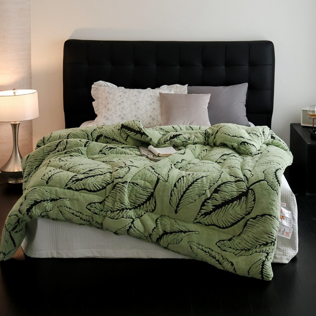 91家纺网 家纺一手货源 找家纺 申龙家纺 2025新款塔芙绒阳离子冬被 繁叶-绿