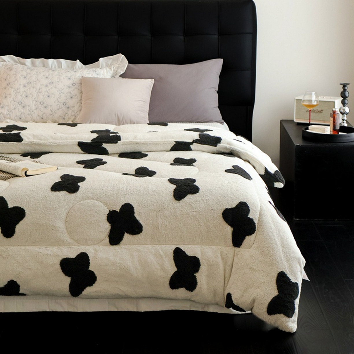 91家纺网 家纺一手货源 找家纺 申龙家纺 2025新款塔芙绒阳离子冬被 蝴蝶