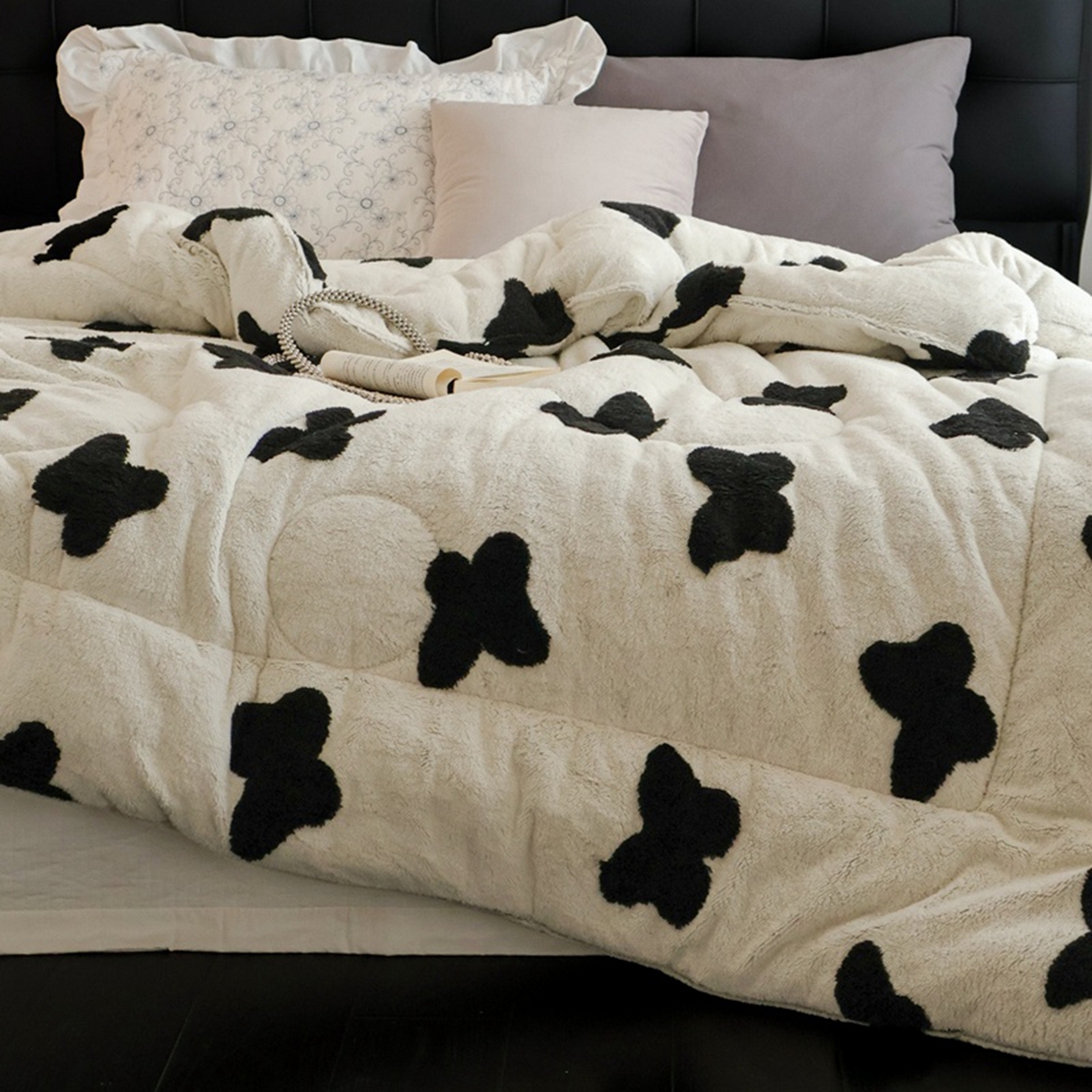 91家纺网 家纺一手货源 找家纺 申龙家纺 2025新款塔芙绒阳离子冬被 蝴蝶