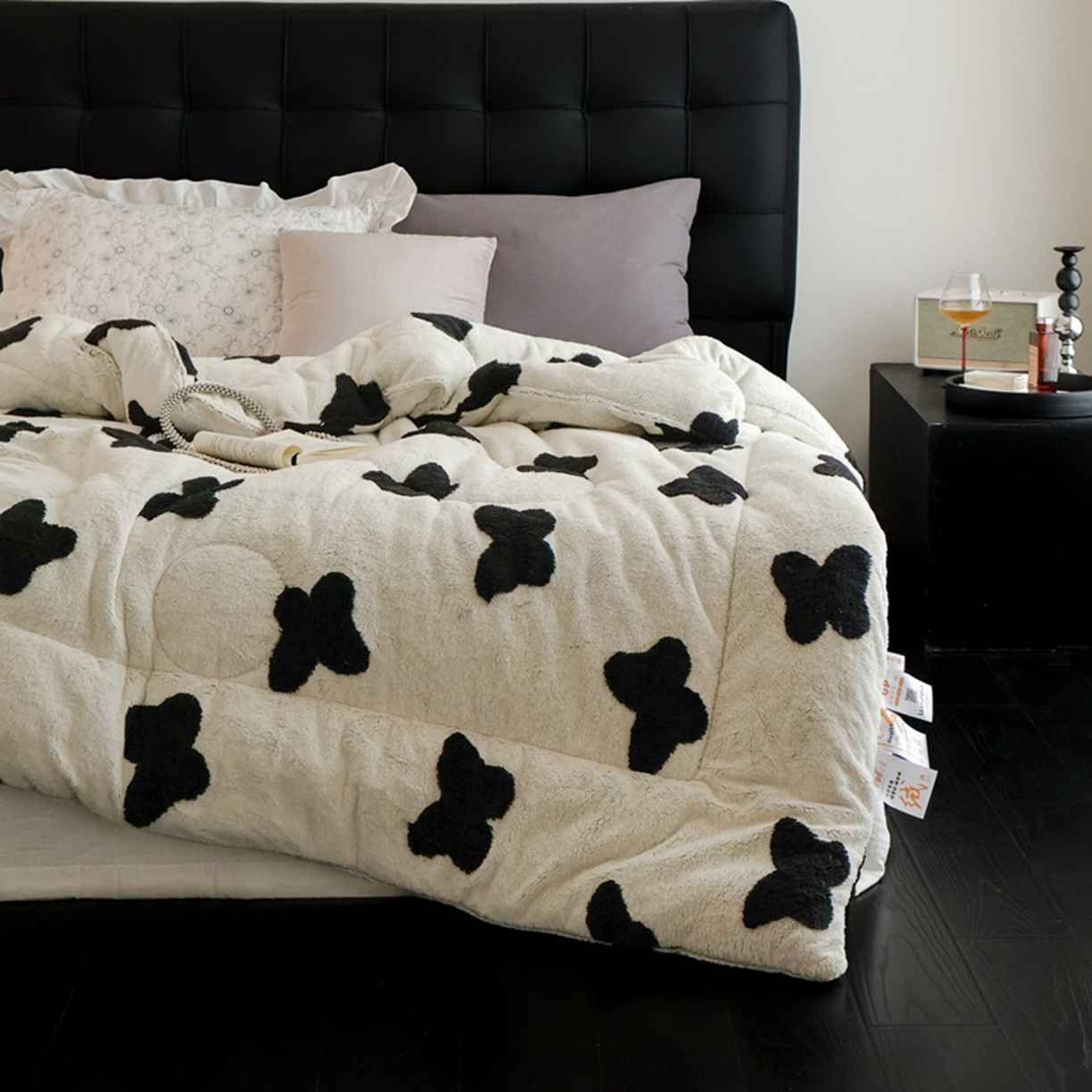 91家纺网 家纺一手货源 找家纺 申龙家纺 2025新款塔芙绒阳离子冬被 蝴蝶