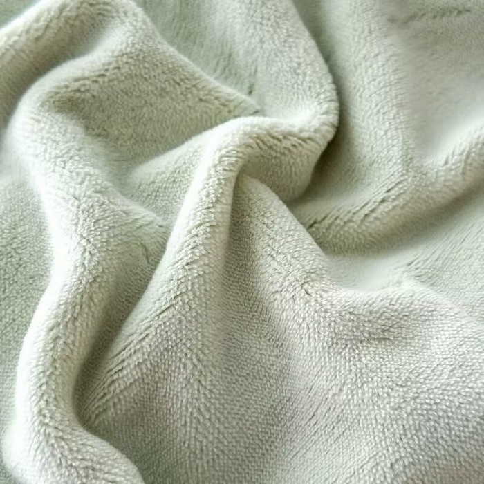 91家纺网 家纺一手货源 找家纺 淳绵家居 2025新款高克重超厚云芙绒轻奢拼色工艺款四件套 云芙绒果绿