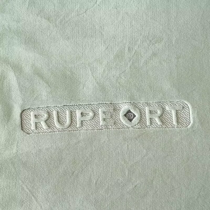 91家纺网 家纺一手货源 找家纺 淳绵家居 2025新款高克重超厚云芙绒轻奢拼色工艺款四件套 云芙绒果绿