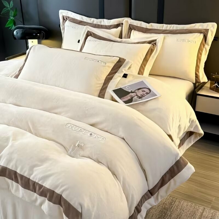 91家纺网 家纺一手货源 找家纺 淳绵家居 2025新款高克重超厚云芙绒轻奢拼色工艺款四件套 云芙绒-卡其