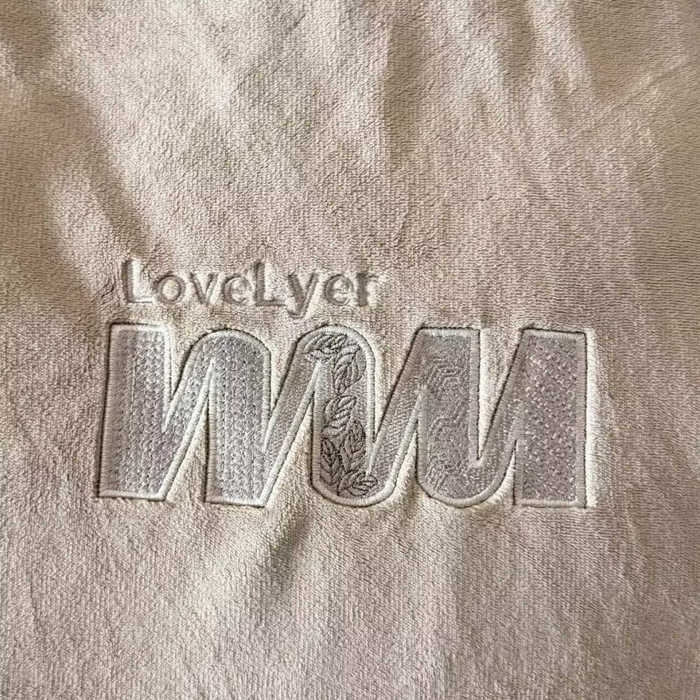 91家纺网 家纺一手货源 找家纺 淳绵家居 2025新款高克重全消光牛奶绒绵羊绒四件套-爱丽丝 爱丽丝-咖色