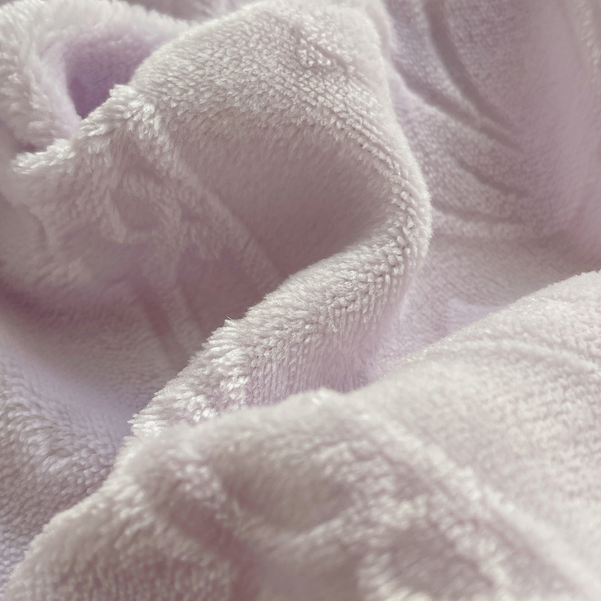 91家纺网 家纺一手货源 找家纺 丽涵家纺 2025新款雕花牛奶绒公主风花边四件套郁香漫境 郁香漫境-紫