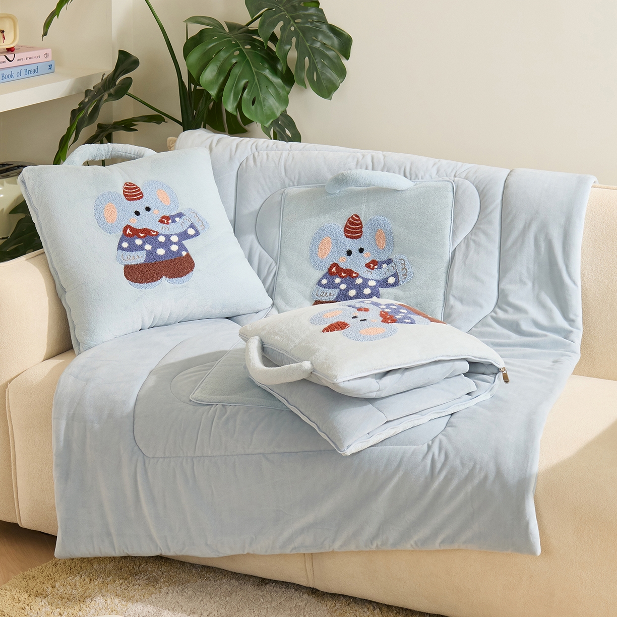 91家纺网 家纺一手货源 找家纺 多米家居 2025新款可爱卡通双荣毛巾绣抱枕被 绅士小象 50*50展开145*195