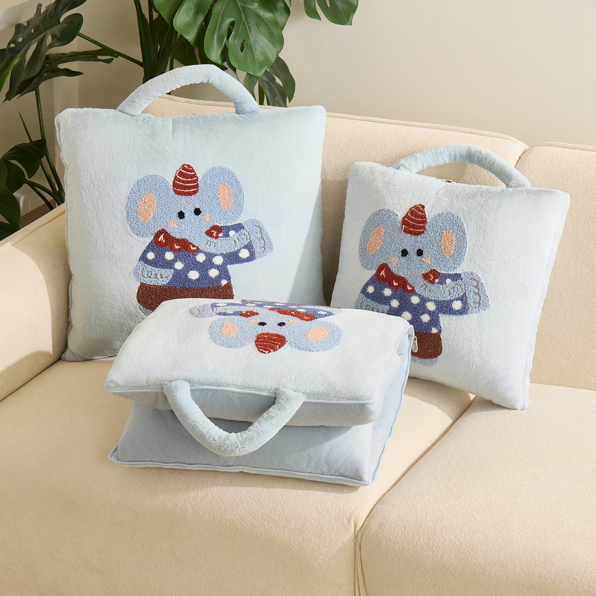 91家纺网 家纺一手货源 找家纺 多米家居 2025新款可爱卡通双荣毛巾绣抱枕被 绅士小象 50*50展开145*195