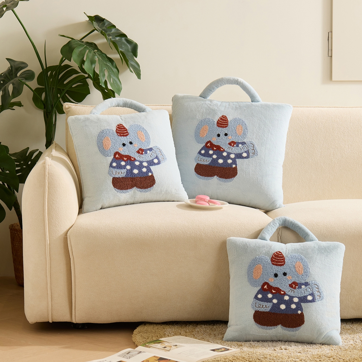 91家纺网 家纺一手货源 找家纺 多米家居 2025新款可爱卡通双荣毛巾绣抱枕被 绅士小象 40*40展开105*145