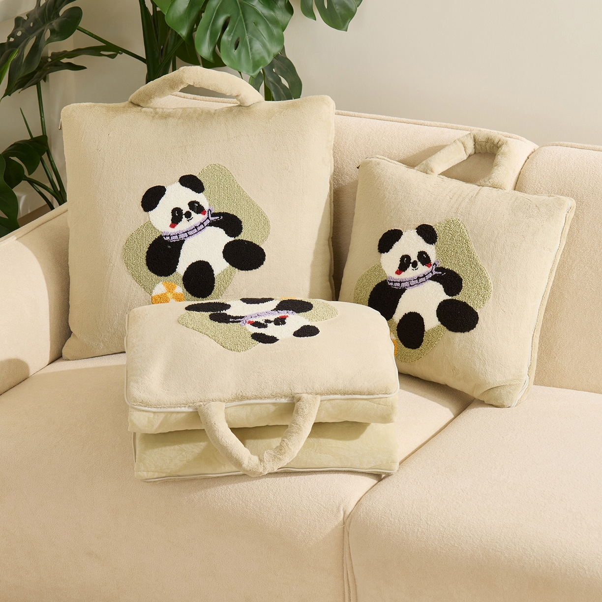 91家纺网 家纺一手货源 找家纺 多米家居 2025新款可爱卡通双荣毛巾绣抱枕被 躺平熊猫 50*50展开145*195