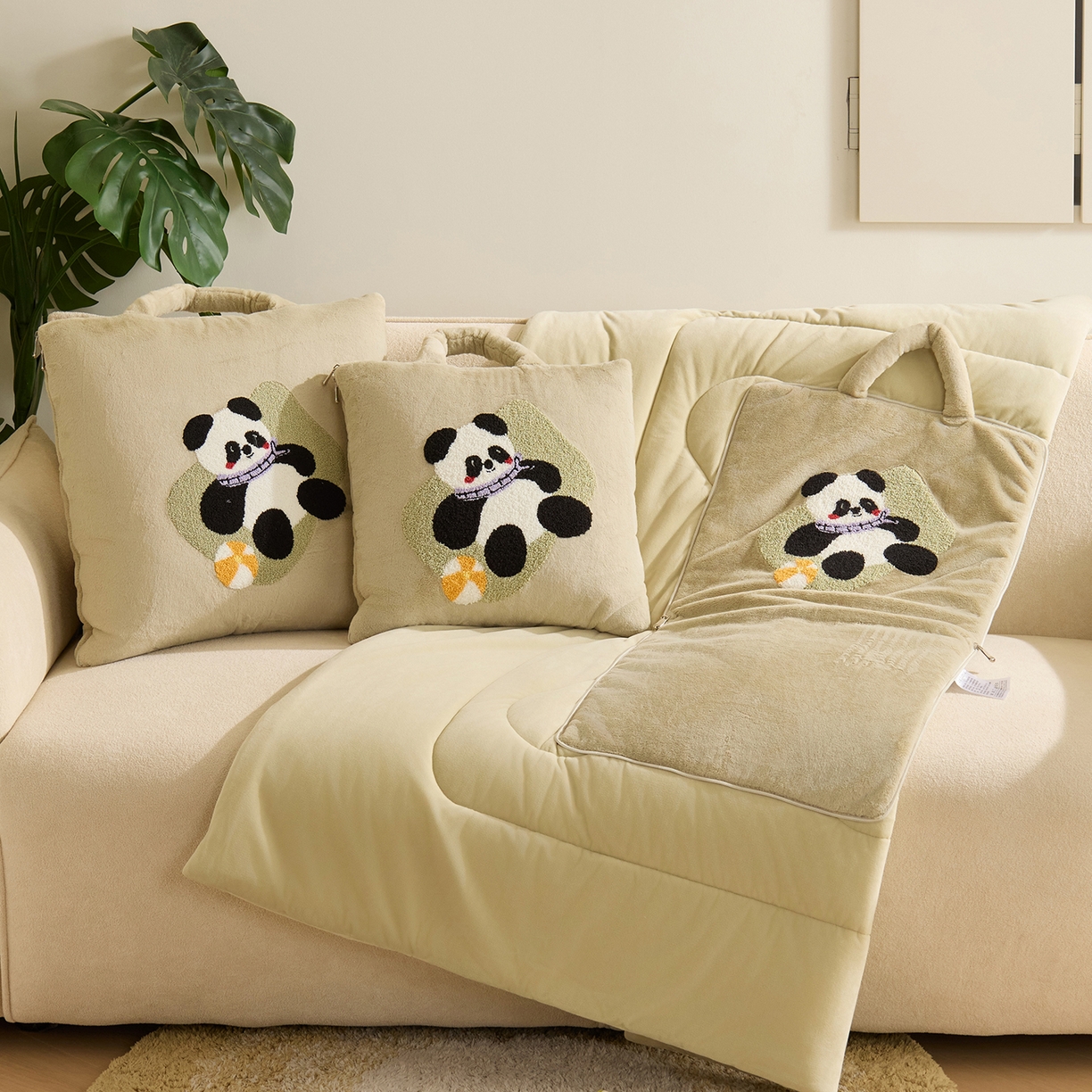 91家纺网 家纺一手货源 找家纺 多米家居 2025新款可爱卡通双荣毛巾绣抱枕被 躺平熊猫 50*50展开145*195