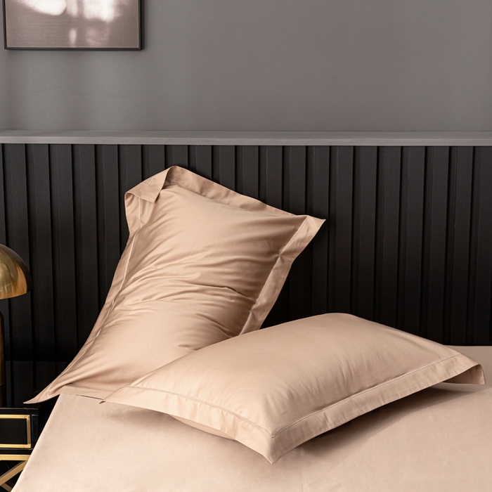 91家纺网 家纺一手货源 找家纺 姝辰 2025新款50双股贡缎（100S）全棉纯棉贡缎纯色纯棉单人成人单枕套 枕套单件 奶咖