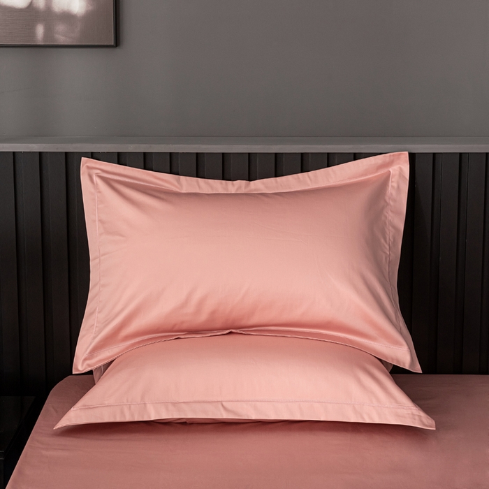 91家纺网 家纺一手货源 找家纺 姝辰 2025新款50双股贡缎（100S）全棉纯棉贡缎纯色纯棉单人成人单枕套 枕套单件 珊瑚粉