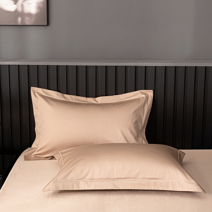 91家纺网 家纺一手货源 找家纺 姝辰 2025新款50双股贡缎（100S）全棉纯棉贡缎纯色纯棉单人成人单枕套 枕套单件 奶咖