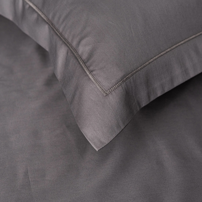 91家纺网 家纺一手货源 找家纺 姝辰 2025新款50双股贡缎（100S）全棉纯棉贡缎纯色纯棉单人成人单枕套 枕套单件 墨灰