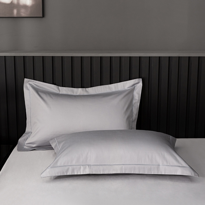 91家纺网 家纺一手货源 找家纺 姝辰 2025新款50双股贡缎（100S）全棉纯棉贡缎纯色纯棉单人成人单枕套 枕套单件 雅灰